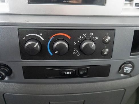 Used 2009 Dodge Ram 2500 Truck SLT w/ Trailer Tow Group image 18