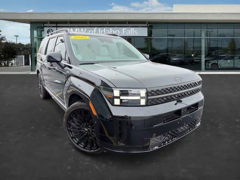 Used 2025 Hyundai Santa Fe Calligraphy image 2