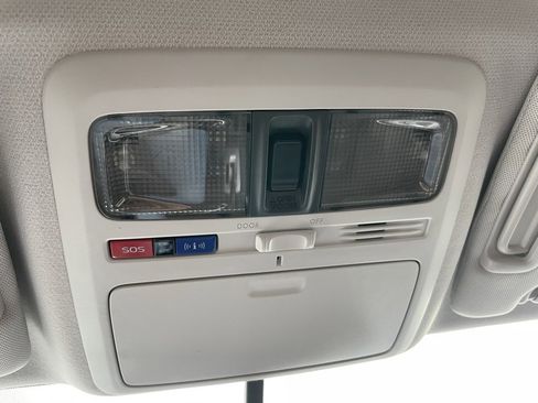 Used 2016 Subaru Forester 2.5i Premium w/ Popular Package #2 image 19