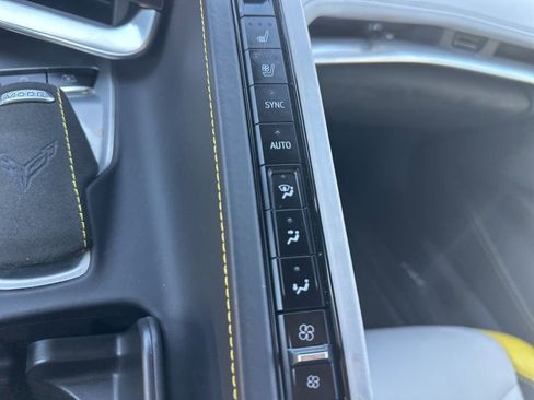 Used 2022 Chevrolet Corvette Stingray Premium Cpe w/ Z51 Performance Package image 20