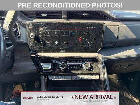Used 2025 GMC Sierra 2500 AT4X AWD/4WD image 23