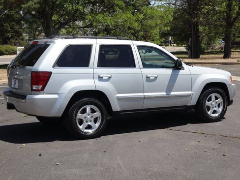 Used 2006 Jeep Grand Cherokee Limited AWD/4WD image 4