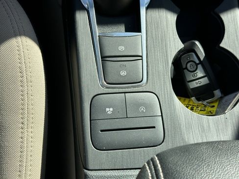 Used 2021 Ford Escape SE w/ Convenience Package image 27