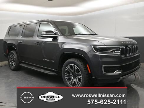 Used 2024 Jeep Wagoneer L Series II RWD image 1