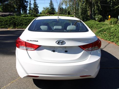 Used 2012 Hyundai Elantra GLS FWD image 11
