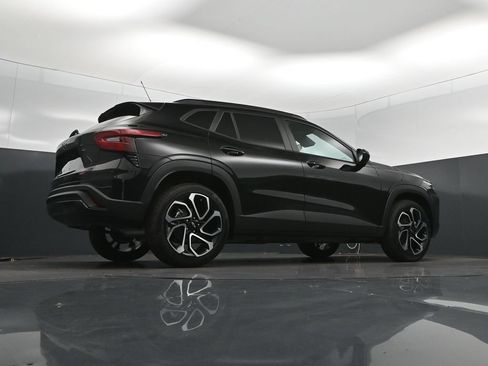 New 2026 Chevrolet Trax RS w/ Sunroof Package FWD image 38