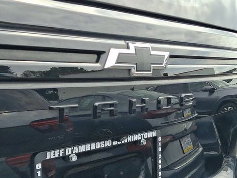 Used 2024 Chevrolet Tahoe Z71 w/ Z71 Off-Road Package AWD/4WD image 8