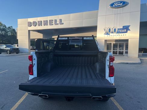 Used 2024 Chevrolet Silverado 1500 LT Trail Boss w/ Convenience Package II image 10