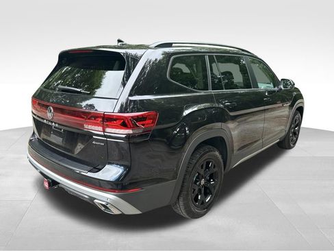 Used 2024 Volkswagen Atlas Peak Edition SE AWD/4WD image 5