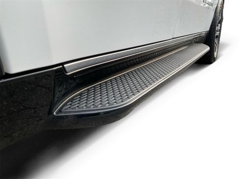 Used 2024 Jeep Wagoneer Series II w/ Flexible Seating Group image 18