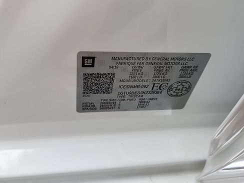 Used 2019 GMC Sierra 1500 SLT w/ SLT Convenience Package AWD/4WD image 18