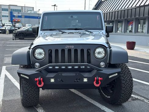 Used 2017 Jeep Wrangler Unlimited Rubicon AWD/4WD image 8