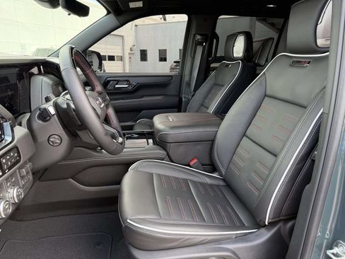 Used 2026 GMC Yukon AT4 Ultimate AWD/4WD image 8