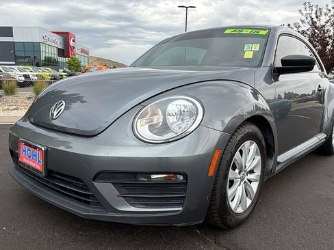Used 2018 Volkswagen Beetle 2.0T S FWD image 7