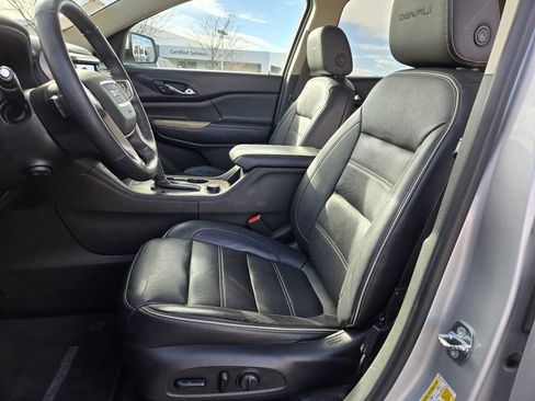 Used 2017 GMC Acadia Denali image 3