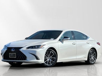 Certified 2022 Lexus ES 300h w/ Premium Package