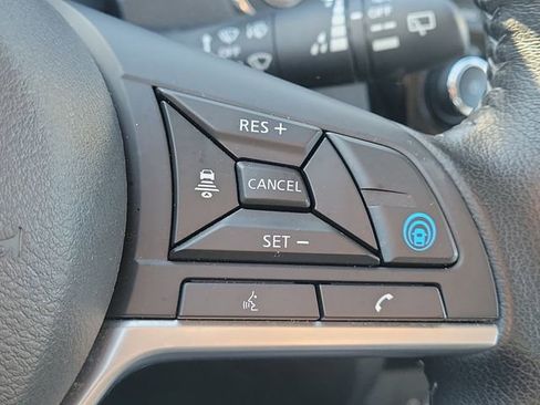 Used 2022 Nissan Rogue Sport SL image 25