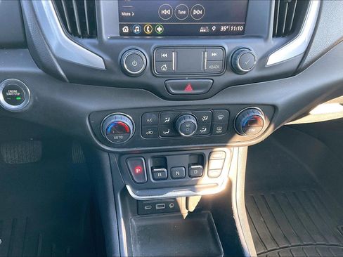 Used 2020 GMC Terrain SLT image 15