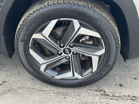 Used 2023 Hyundai Tucson Limited image 7