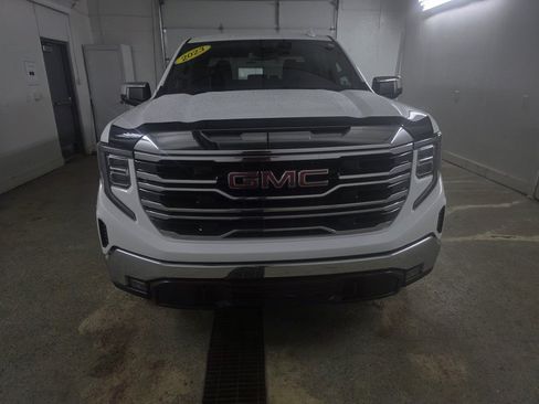 Used 2023 GMC Sierra 1500 SLT w/ SLT Premium Package AWD/4WD image 2