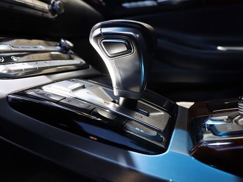 Used 2019 Genesis G90 5.0 Ultimate RWD image 54