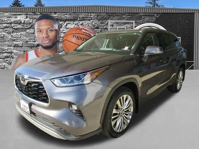 Certified 2022 Toyota Highlander Platinum