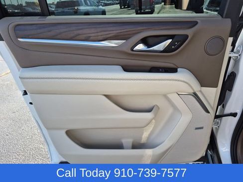 Used 2023 GMC Yukon XL Denali AWD/4WD image 29