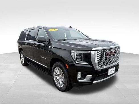 Used 2024 GMC Yukon XL Denali image 8