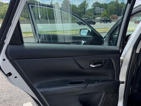 Used 2016 Nissan Altima 2.5 S w/ Power Driver Seat Package FWD image 34