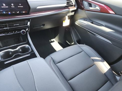 New 2026 Chevrolet Traverse Z71 AWD/4WD image 17