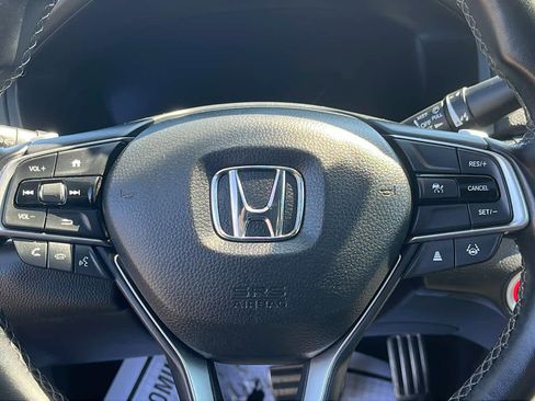 Used 2021 Honda Accord Sport image 12