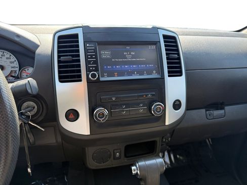 Used 2019 Nissan Frontier Desert Runner image 12