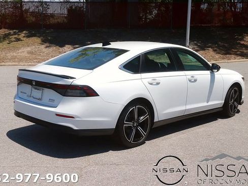 Used 2024 Honda Accord Sport image 5