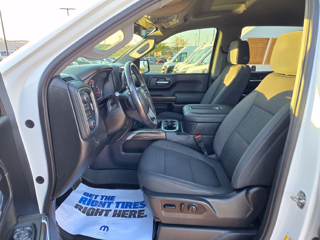 Used 2020 Chevrolet Silverado 1500 RST w/ All-Star Edition AWD/4WD image 17