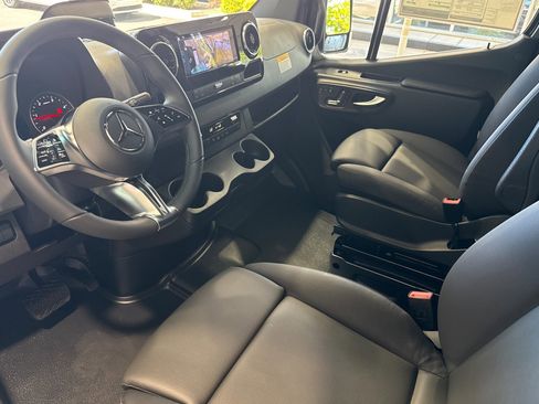 New 2026 Mercedes-Benz Sprinter 2500 image 10