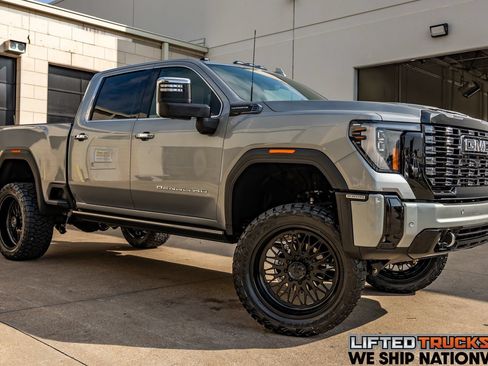 Used 2026 GMC Sierra 2500 Denali Ultimate AWD/4WD image 1