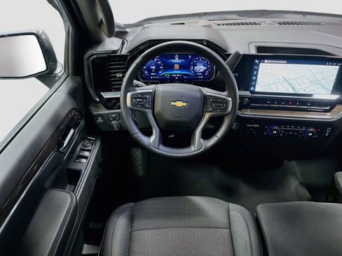 Used 2025 Chevrolet Silverado 1500 LT AWD/4WD image 22