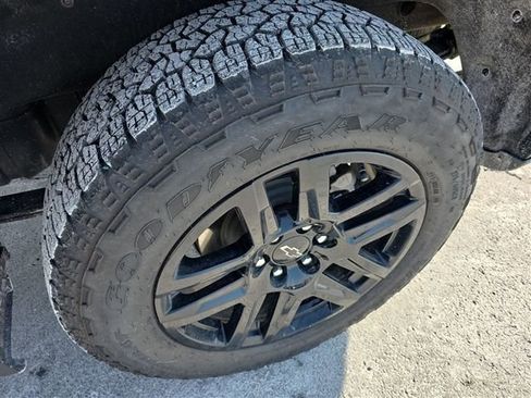 Certified 2025 Chevrolet Silverado 1500 RST AWD/4WD image 29
