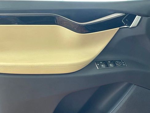 Used 2016 Tesla Model X 90D image 13