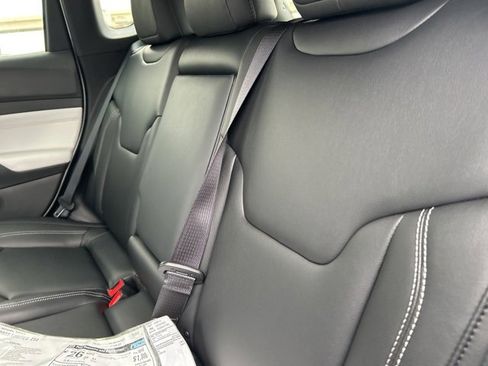 Used 2026 Jeep Compass Limited image 38