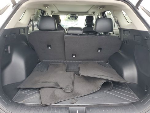 Used 2023 Kia Sportage SX image 11