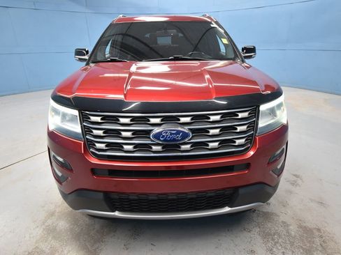 Used 2017 Ford Explorer XLT w/ Equipment Group 202A image 31