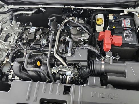 Used 2025 Nissan Kicks SR AWD/4WD image 41