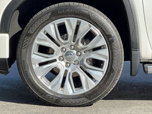 Used 2021 GMC Sierra 1500 Denali w/ Denali Ultimate Package AWD/4WD image 37