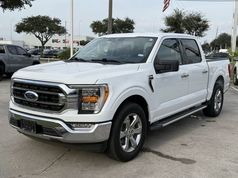Used 2022 Ford F150 XLT w/ Equipment Group 302A High image 9