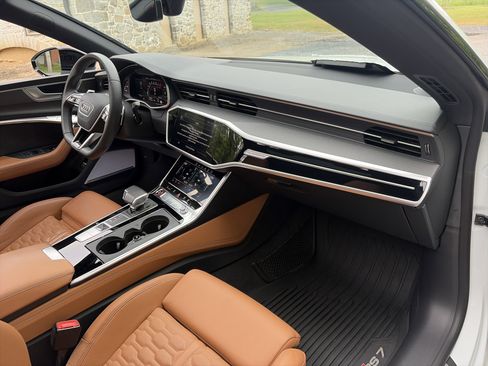 Used 2022 Audi RS 7 Sportback AWD/4WD image 43