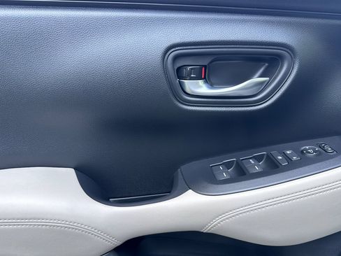 New 2026 Honda HR-V LX image 28