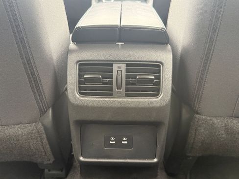 Used 2025 Nissan Rogue SV AWD/4WD image 24