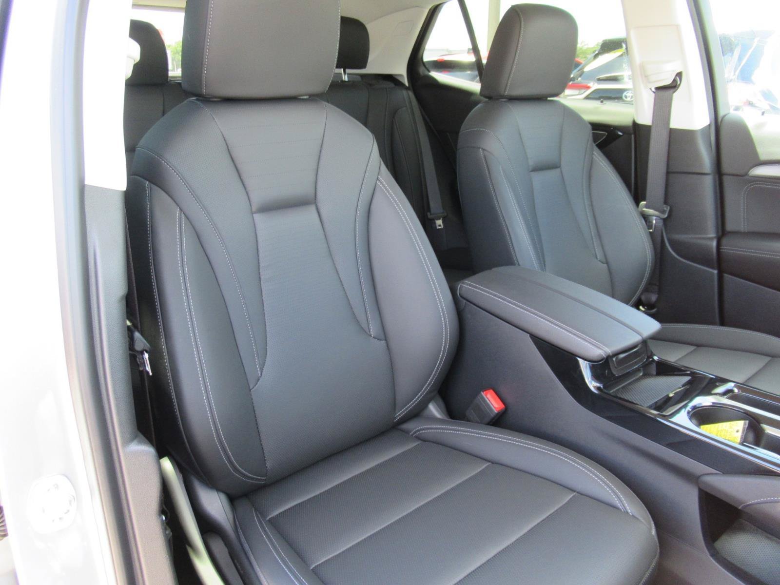 Used 2025 Buick Envision Preferred AWD/4WD image 9