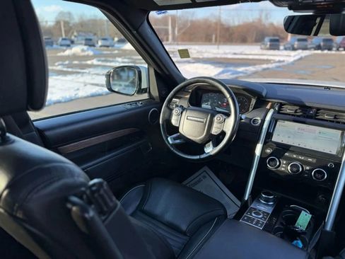 Used 2018 Land Rover Discovery HSE Luxury AWD/4WD image 32